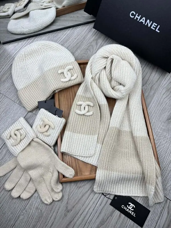 chanel hat and echapres and glove set s_126a1003